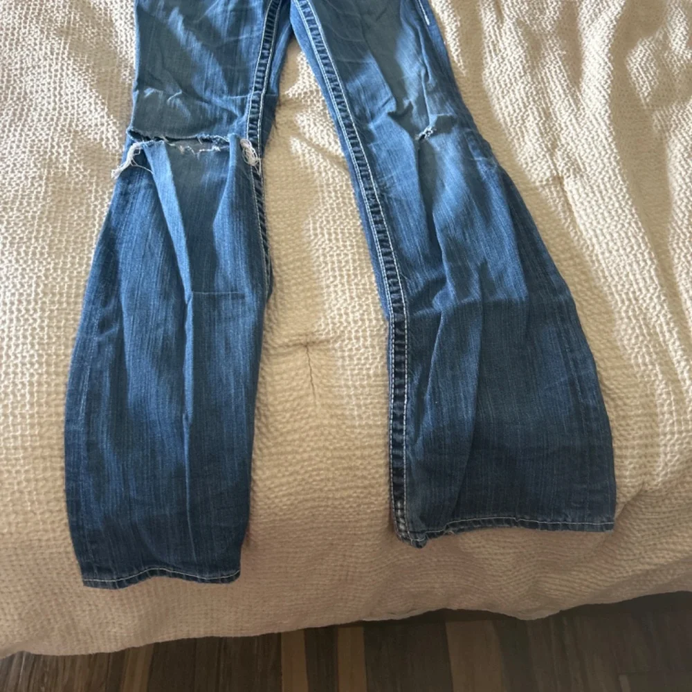 Jeans - Picture 2 of 4
